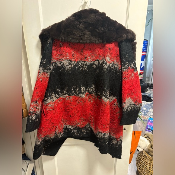 Fur collared pea coat - Picture 2 of 3